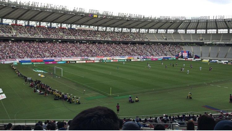 Pemandangan tribun stadion FC Tokyo hasil jepretan pelatih timnas Indonesia U-23, Indra Sjafri. Copyright: © Indra Sjafri