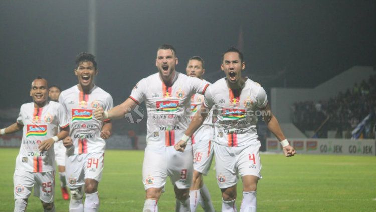 Ryuji Utomo dan Novri Setiawan mulai bergabung dengan Persija Jakarta jelang melawan Semen Padang di Liga 1. Copyright: © Ronald S/INDOSPORT.COM