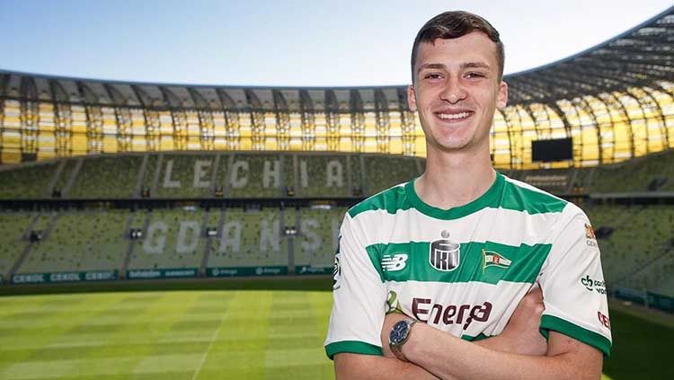 Pawel Zuk, pemain baru Lechia Gdansk yang diboyong dari Everton. Copyright: &copy; pawelzuk18