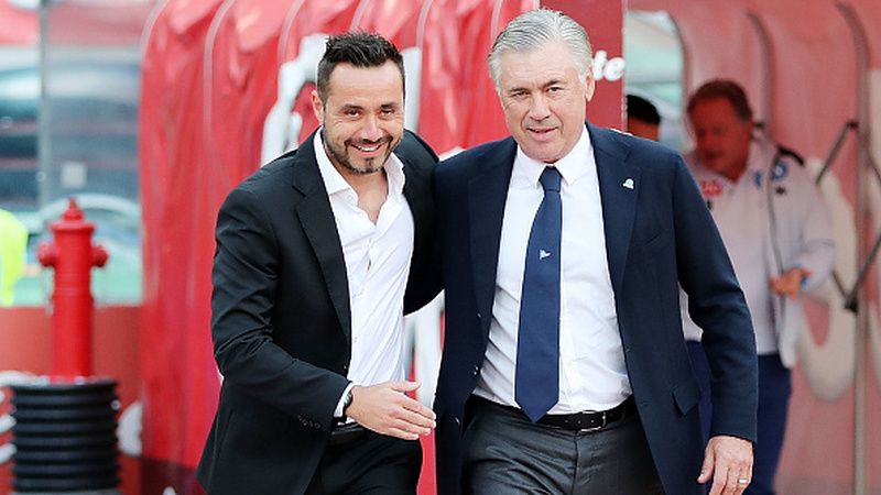 Roberto De Zerbi (kiri) bersama dengan Carlo Ancelotti Copyright: © Francesco Pecoraro / Stringer / Getty Images