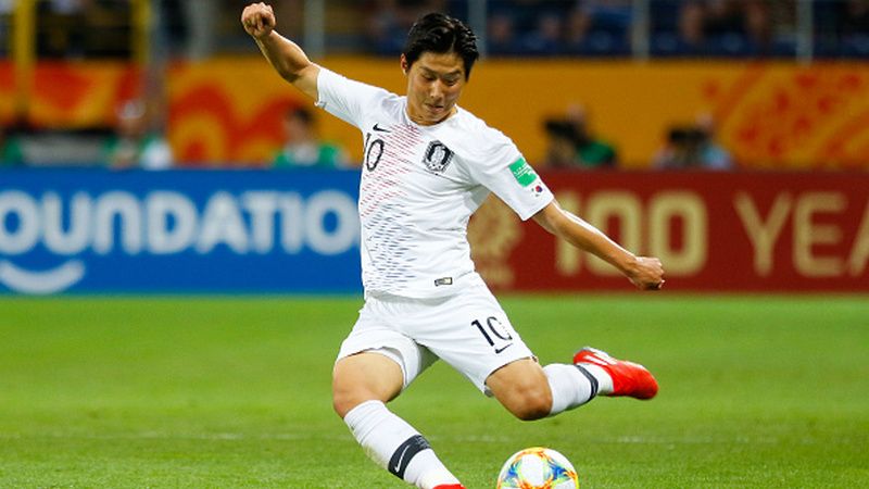 Timnas Korea Selatan U-24 akan semakin membabi buta di Asian Games 2022 menyusul kedatangan bintang Paris Saint-Germain, Lee Kang-in. Copyright: © PressFocus/MB Media/Getty Images