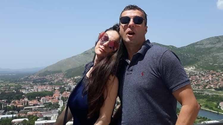 Miljan Radovic saat bersama istrinya di salah satu tempat. Copyright: © miljan58radovic