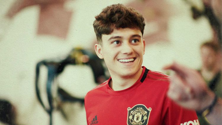 Rekrutan pertama Manchester United Daniel James di Liga Primer Inggris (Premier League) 2019/2020. Copyright: © Twitter/@ManUtd