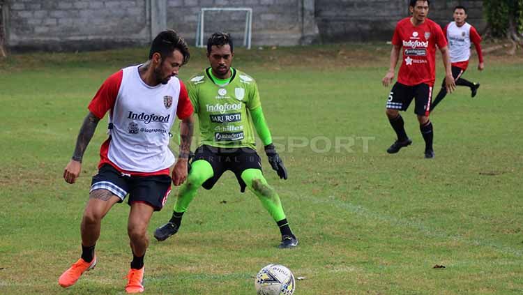 Stefano Lilipaly Bali United dalam sesi latihan. Copyright: © Nofik Lukman/INDOSPORT
