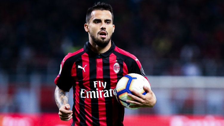 Pemain AC Milan, Suso, sepi penawaran dari klub lain karena memiliki klausul pembelian yang terlalu tinggi. Copyright: © Marco Canoniero/LightRocket via Getty Images