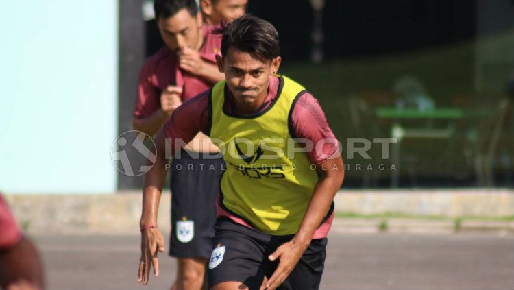 Penyerang PSIS Semarang, Hari Nur Yulianto, saat berlatih di Stadion Kapten I Wayan Dipta, Gianyar, Bali. Copyright: © Nofik Lukman Hakim/INDOSPORT