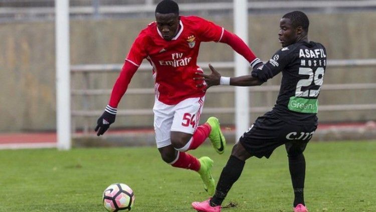 Profil Balde Eks Benfica Bikin Egy Maulana Terancam Di Lechia Gdansk