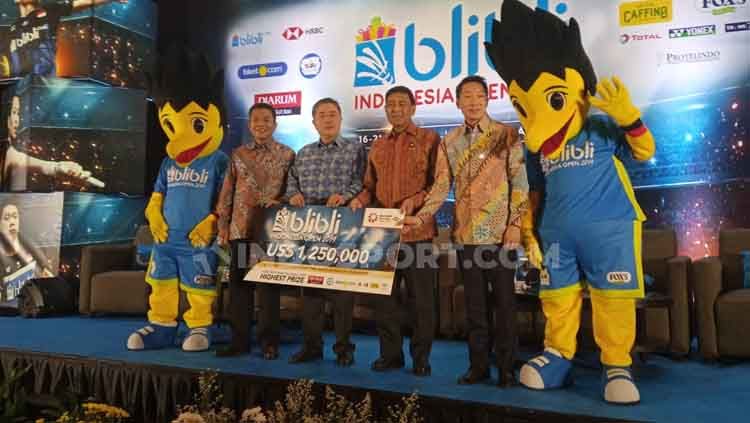 Ketua Umum PP PBSI, Wiranto masih belum yakin atlet bulu tangkis Indonesia bisa juarai event dunia. Copyright: © Herry Ibarahim/INDOSPORT