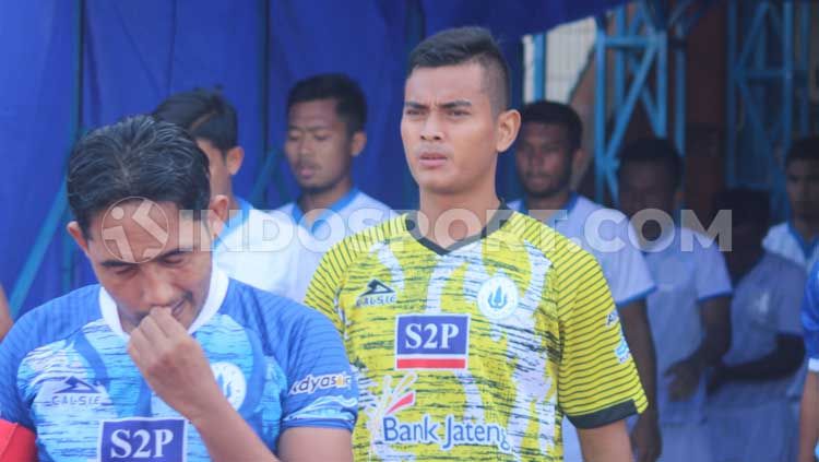 Eks Bintang Timnas Indonesia U-19, Ravi Murdianto menyuarakan gaji yang belum dibayar oleh klub Liga 2 Persikab Bandung. Copyright: © Ronald Seger Prabowo/INDOSPORT