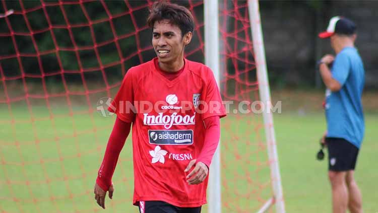 Gelandang asal Palu, Fadil Sausu sudah bergabung dalam latihan Bali United di Lapangan Karya Manunggal, Sidakarya, Denpasar. Copyright: © Nofik Lukman Hakim/INDOSPORT