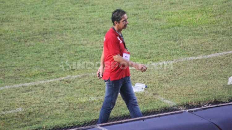 Eks Pelatih Persipura Jayapura, Luciano Leandro mengaku masih percaya kariernya di dunia sepak bola masih bisa bersinar. Copyright: © Sudjarwo/INDOSPORT