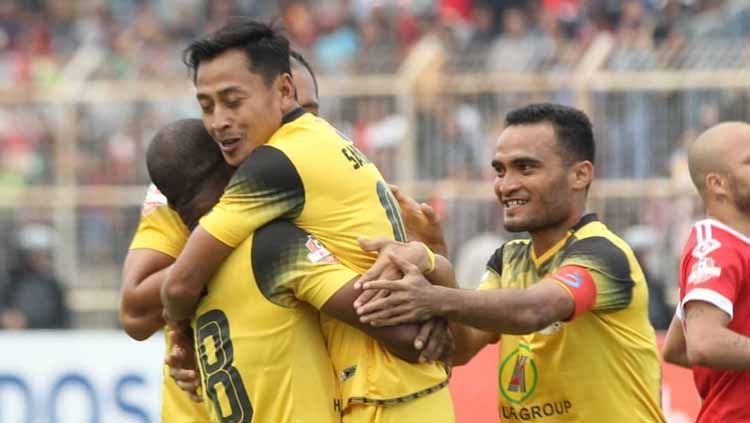 Selebrasi pemain Barito Putera usai mencetak gol ke gawang Badak Lampung FC Copyright: © psbaritoputeraofficial Verified