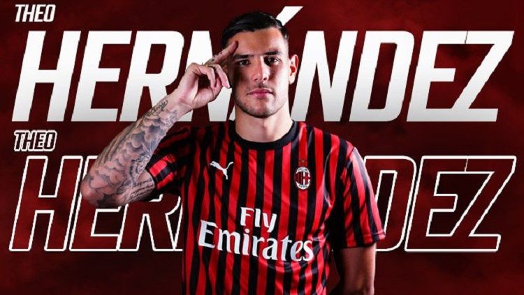 Theo Hernandez resmi berseragam AC Milan di bursa transfer musim panas 2019. Copyright: © Twitter @acmilan