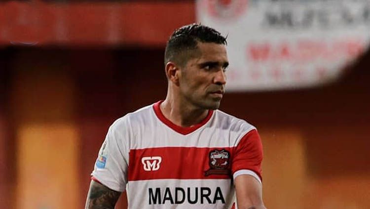 Penyerang Madura United, Alberto 'Beto' Goncalves. Copyright: © twitter.com/maduraunitedfc