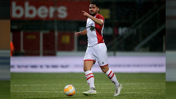 Pemain FC Emmen Keziah Veendorp yang memiliki darah keturunan Indonesia Copyright: © Erwin Otten/Soccrates/Getty Images