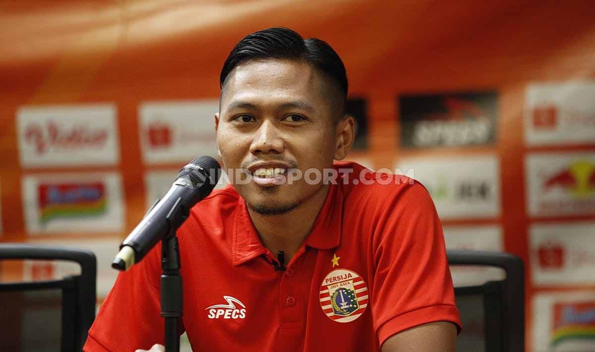 Pemain Persija Jakarta, Tony Sucipto, dalam jumpa pers Liga 1 di Media Center Stadion GBK, Selasa (9/7/19). Foto: Herry Ibrahim/INDOSPORT Copyright: © Herry Ibrahim/INDOSPORT