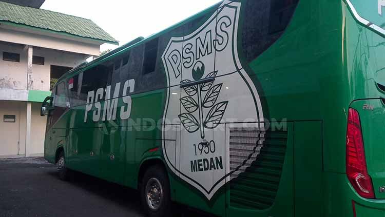 Bus PSMS Medan. (Aldi Aulia Anwar/INDOSPORT) Copyright: © Aldi Aulia Anwar/INDOSPORT