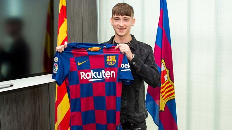 Louie Barry wonderkid Inggris resmi gabung Barcelona. Copyright: &copy; FC Barcelona