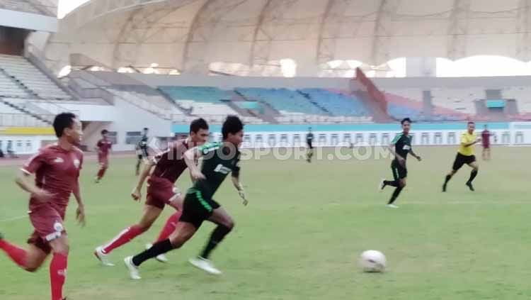 Internal Game antara Timnas Indonesia U-19 vs Persija Jakarta U-20, di Stadion Wibawa Mukti, Cikarang, Senin (15/07/19). Foto: Shintya Anya Maharani/INDOSPORT Copyright: © Shintya Anya Maharani/INDOSPORT
