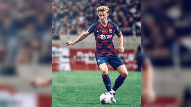 Frenkie de Jong yang baru gabung Barcelona, ternyata pernah merasakan betapa sulitnya menghadapi bek Persib, Nick Kuipers. Copyright: © https://www.instagram.com/calciougualevita00/