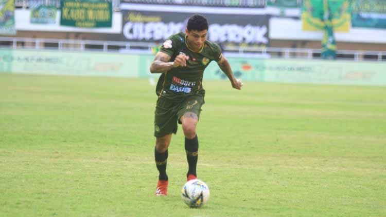 Santer dikabarkan bomber Tira-Persikabo, Ciro Henrique Alves akan gabung Bali United pada kompetisi Liga 1 musim depan. Copyright: © Media Tira-Persikabo