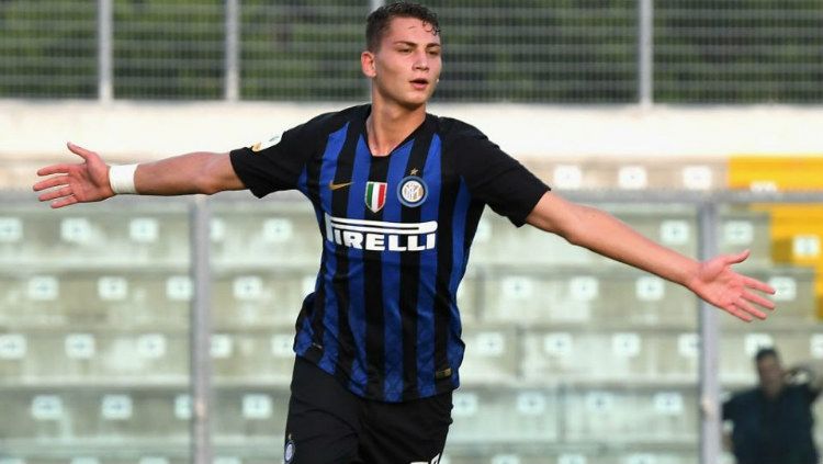 Sebastiano Esposito, penyerang muda Serie A Liga Italia dari klub Inter Milan yang kabarnya diminati Liverpool. Copyright: © sempreinter.com