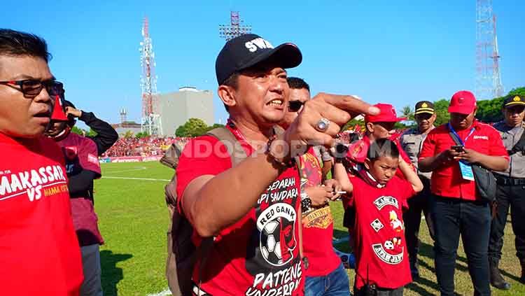 Sadat, Sekretaris Jenderal Red Gank PSM Makassar mendukung timnya di Liga 1 2019. Copyright: © Adriyan Adirizky Rahmat/INDOSPORT