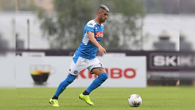 Pemain Napoli, Elseid Hysaj, menjadi incaran AC Milan, AS Roma, dan Lazio. Copyright: © SSC NAPOLI/SSC NAPOLI via Getty Images