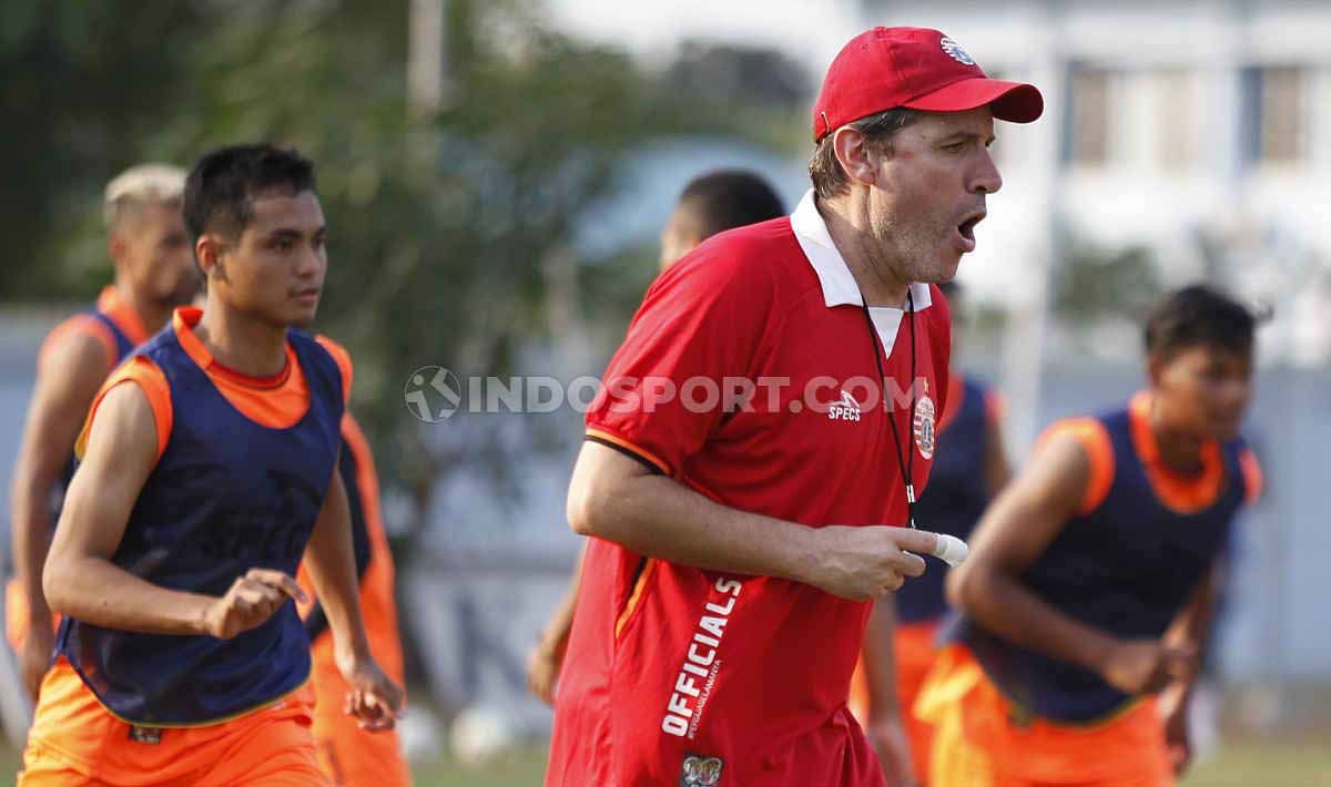 Latihan tim Persija Jakarta sebagai persiapan jelang laga melawan tuan rumah Madura United di Lapangan PS AU TNI Halim Perdanakusuma, Jakarta Timur, Selasa (13/08/19). Copyright: © Herry Ibrahim/INDOSPORT