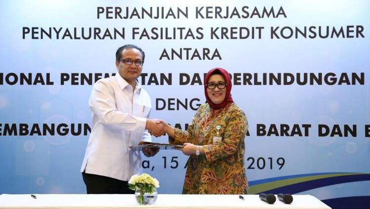 Bank bjb melaksanakan penandatanganan perjanjian kerja sama (PKS) penyaluran Kredit Konsumer dengan Badan Nasional Penempatan & Perlindungan Tenaga Kerja Indonesia (BNP2TKI). Copyright: © Corporate Secretary Bank bjb