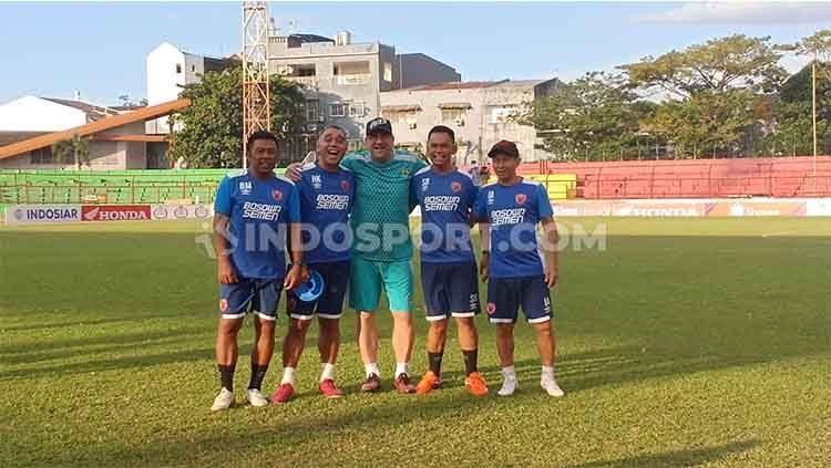 Pelatih Persib Bandung, Robert Rene Alberts bersama mantan asistennya di PSM Makassar Copyright: © Adriyan Adirizky Rahmat/INDOSPORT