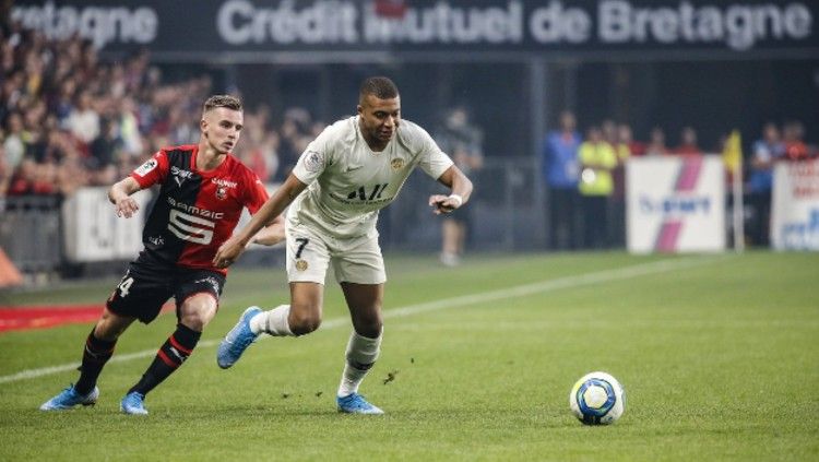 Ada kegemilangan bocah berusia 16 tahun bernama Eduardo Camavinga dalam kekalahan Paris Saint-Germain atas Rennes Copyright: © Media PSG