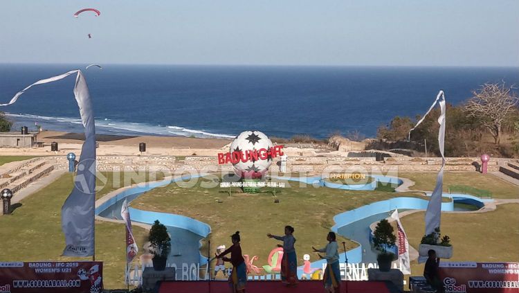Keindahan Kampung Bola Internasional, kawasan Gunung Payung Culture Park Copyright: &copy; Nofik Lukman Hakim/INDOSPORT