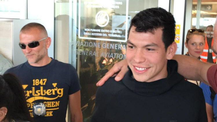 Hirving Lozano telah tiba di Italia dan akan menjalani tes medis bersama Napoli Copyright: © calciomercato.com