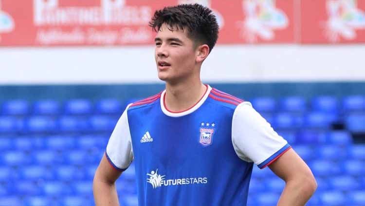 Elkan Baggot, berlatih di Ipswich Town.