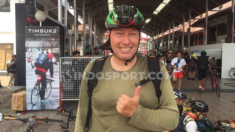 Pesepeda asal Swiss yang hanya datang untuk mencari kesenangan di CMWC 2019 Jakarta, Jiexpo Kemayoran (Gambir Expo), Sabtu (24/8/19). Copyright: © Karina Kusuma Wijaya/INDOSPORT