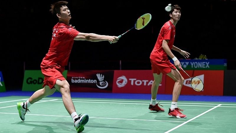 Wakil ganda putra China telah habis di gelaran Denmark Open 2019. Copyright: © FABRICE COFFRINI/AFP/Getty Images