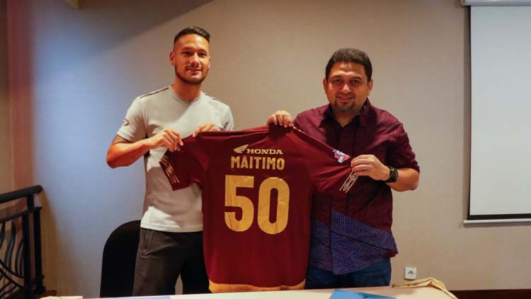 Pemain naturalisasi, Raphael Maitimo, menepis rumor kalau dirinya telah resmi berpisah dengan klub Liga 1, PSM Makassar. Copyright: © Media PSM