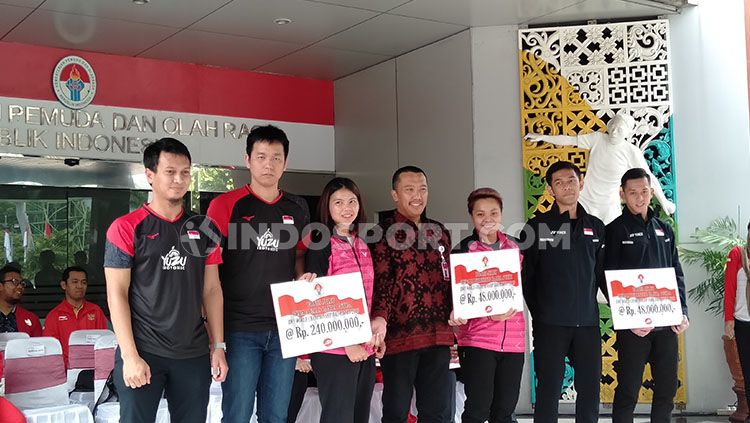 Potret atlet bulutangkis yang mendapat apresiasi dari Kemenpora RI usai Kejuaraan Dunia 2019. Copyright: © Shintya Maharani