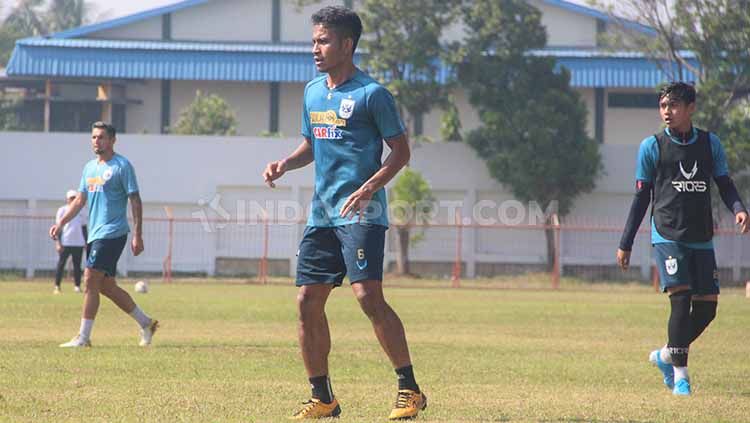 Finky Pasamba, salah satu pemain klub Liga 1, PSIS Semarang. Copyright: © Alvin Syaptia Pratama /INDOSPORT