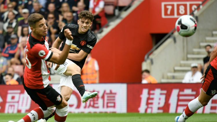 Daniel James buka keunggulan Manchester United atas Southampton, Sabtu (31/8/19). Copyright: &copy; Ash Donelon/GettyImages