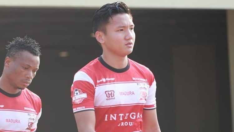 Gelandang Madura United, Syahrian Abimanyu menjadi satu dari 23 nama yang dipanggil Shin Tae-yong ke Timnas Indonesia U-23. Copyright: © syahrian.abimanyu