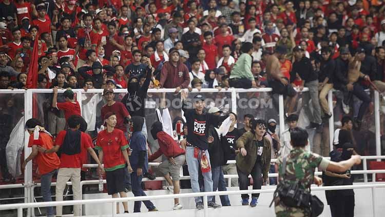 Dampak kerusuhan vs Malaysia, sanksi FIFA menanti Indonesia. Copyright: © Herry Ibrahim/INDOSPORT