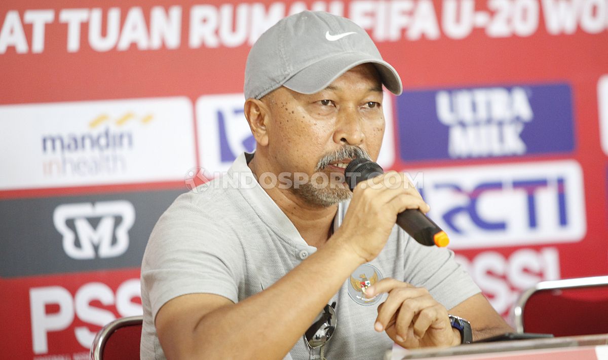 Pelatih Indonesia U-19, Fakhri Husaini mengatakan skuatnya baru akan berkumpul kembali pada 25 September 2019. Copyright: © Herry Ibrahim/INDOSPORT