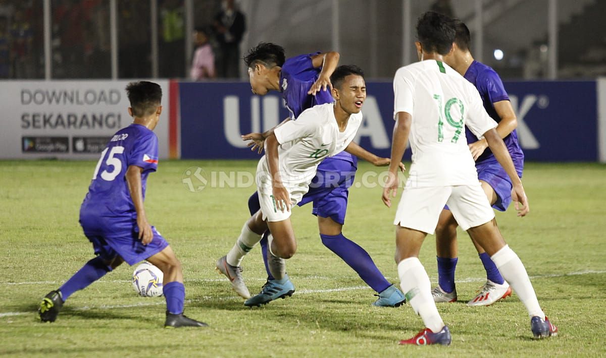 Laga pertandingan antara Filipina U-16 vs Indonesia U-16 di Stadion Madya GBK Senayan, Senin (16/09/19). Copyright: © Herry Ibrahim/INDOSPORT