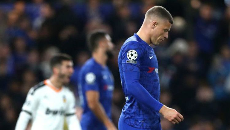 Ross Barkley gagal mengeksekusi penalti di match day 1 Liga Champions 2019/20 antara Chelsea vs Valencia, Rabu (18/09/19) dini hari WIB. Copyright: © BBC Sport