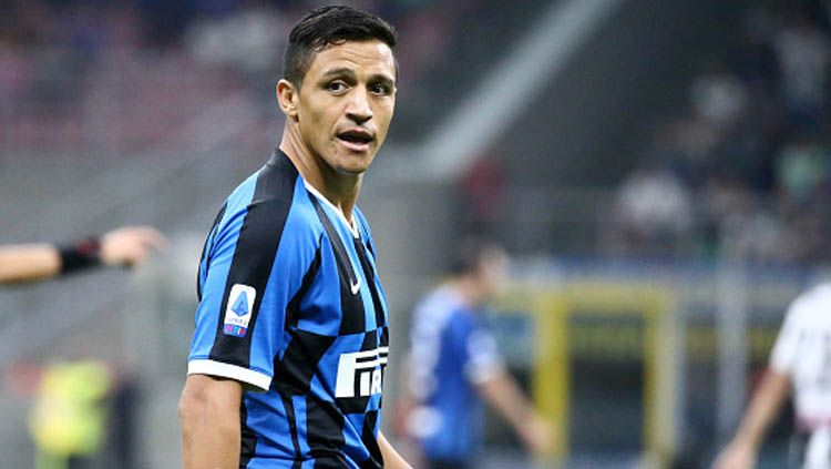 Penyerang Inter Milan, Alexis Sanchez, dilaporkan bisa pulih dari cedera lebih cepat. Copyright: © Marco Canoniero/GettyImages