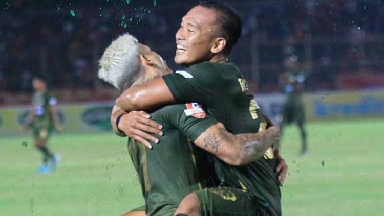 Selebrasi pemain TIRA-Persikabo vs Badak Lampung FC. Copyright: © officialpersikabo