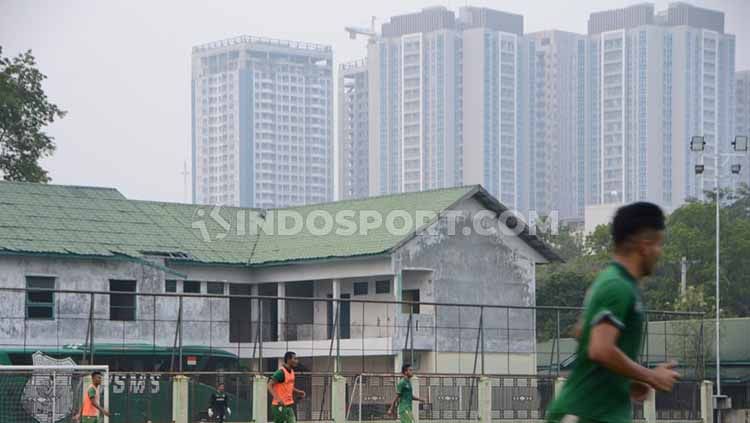 Skuat PSMS Medan berlatih di komplek Stadion Kebun Bunga, Medan, Selasa (24/9/2019) sore. Copyright: © Aldi Aulia Anwar/INDOSPORT