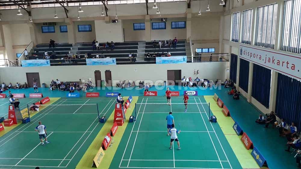 Bulutangkis ternyata merupakan salah satu cabang olahraga yang bisa membantu mengatasi penyakit rabun jauh atau miopia. Berikut tersaji penjelasannya. Copyright: © Pradiptarama/INDOSPORT